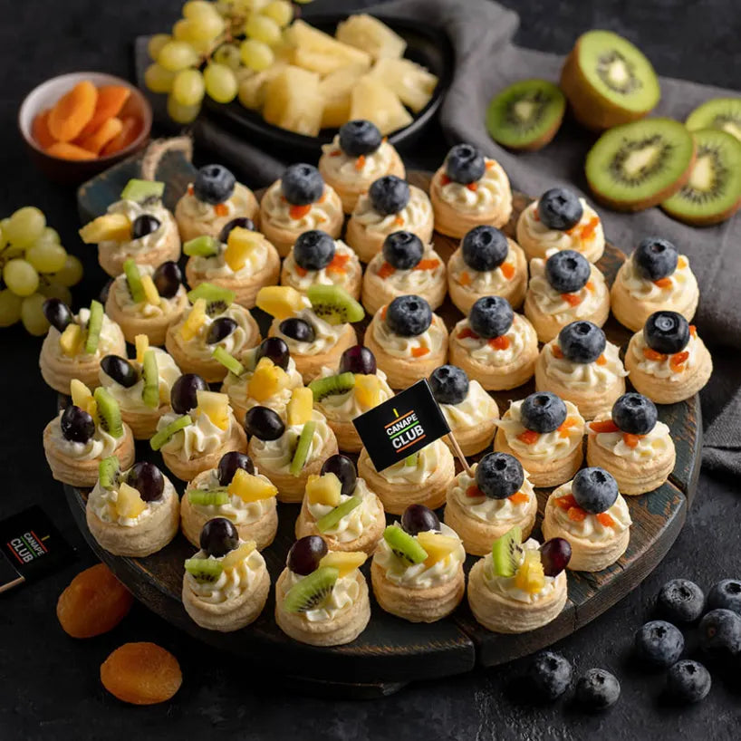 Sweet cheese mousses in vol-vents