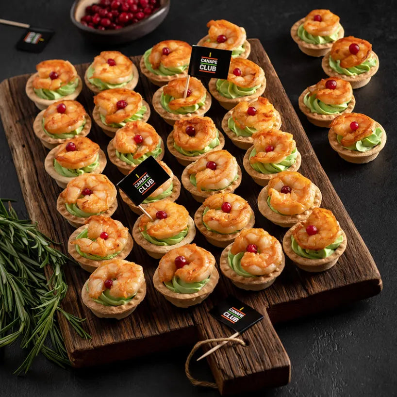 Tartlets with guacamole and shrimps